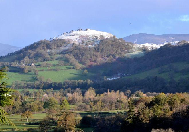 llangollen.1611 castell dinas bran hill